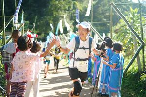 BIB: 3417
                            <button type="button" onclick="openModal(19033215)" class="btn btn-primary btn-sm float-right btn-popup" data-toggle="modal" data-target=".modal-high-quality">
                        <i class="fas fa-shopping-cart"></i> Add to Cart
                    </button>
                                            <button type="button" onclick="isThisMe(19033215, true)" class="btn btn-success btn-sm float-right btn-popup btn-isme hidden" data-toggle="tooltip" data-placement="bottom" title="นี่คือรูปของคุณใช่ไหม คลิกที่นี่เพื่อเอาเข้าอัลบั้ม">
                        <i class="fas fa-plus"></i> Add to album
                    </button>
                    <button type="button" onclick="isThisMe(19033215, false)" class="btn btn-warning btn-sm float-right btn-popup btn-isnotme hidden">
                        <i class="fas fa-ban"></i> Remove from album
                    </button>